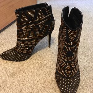Black heel booties, gold gems excellent condition